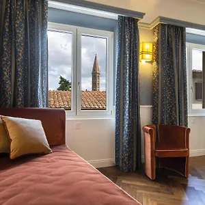 Rivoli Boutique Florencia